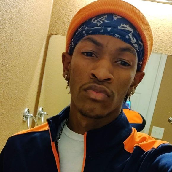 Meet your Posher, Robert - Picture 1 of 1